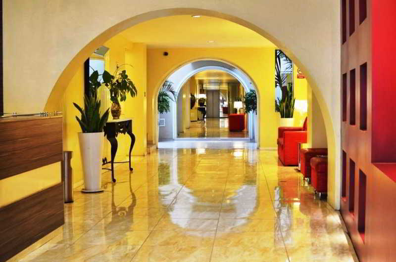 Casa Andina Standard Trujillo Plaza Hotel Bagian luar foto