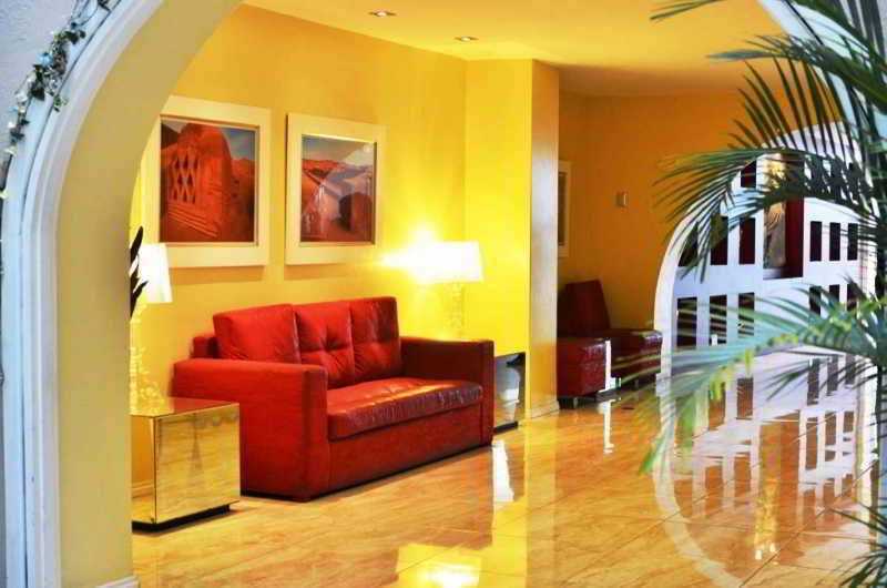 Casa Andina Standard Trujillo Plaza Hotel Bagian luar foto