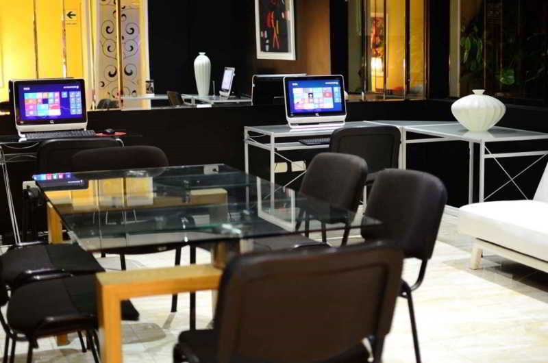 Casa Andina Standard Trujillo Plaza Hotel Bagian luar foto